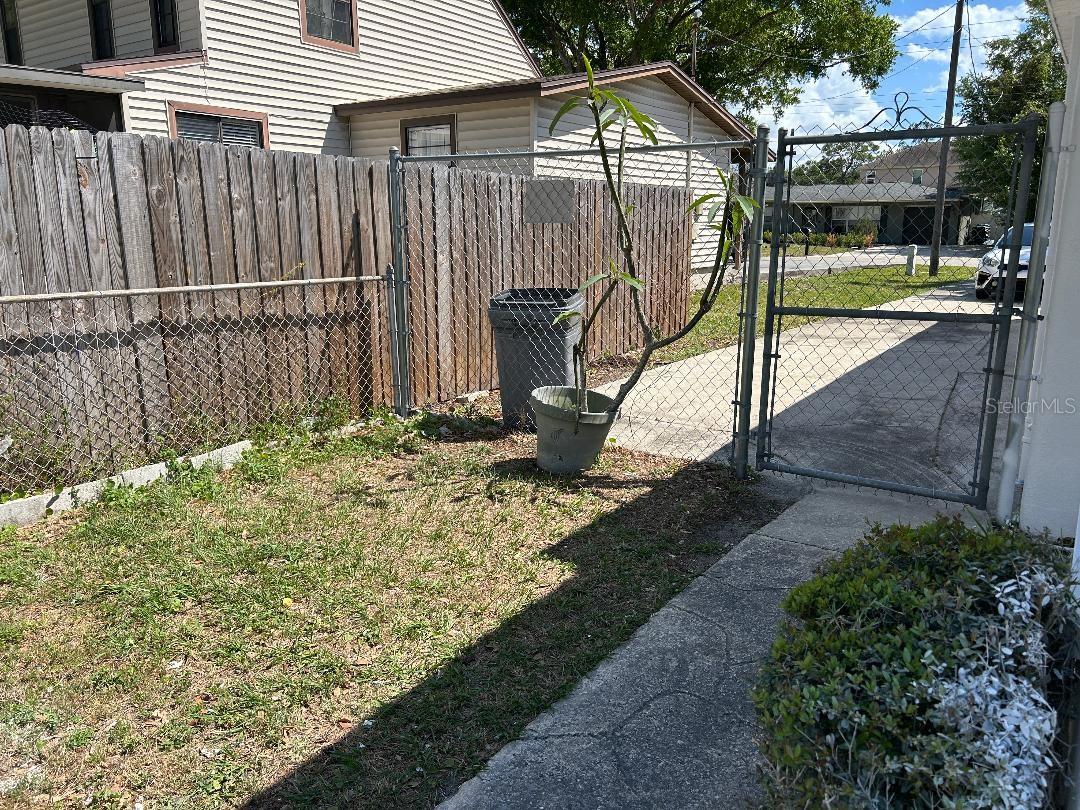 Image 19 of 28 For 4611 Mcelroy Avenue