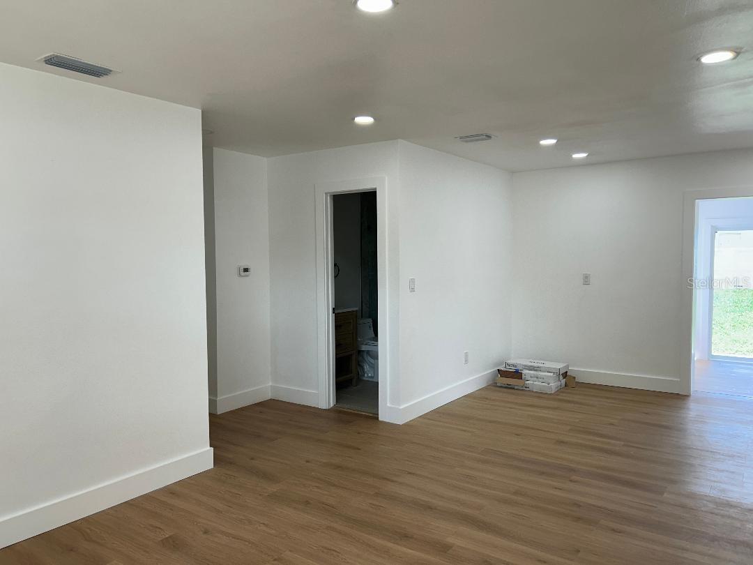 Image 6 of 28 For 4611 Mcelroy Avenue