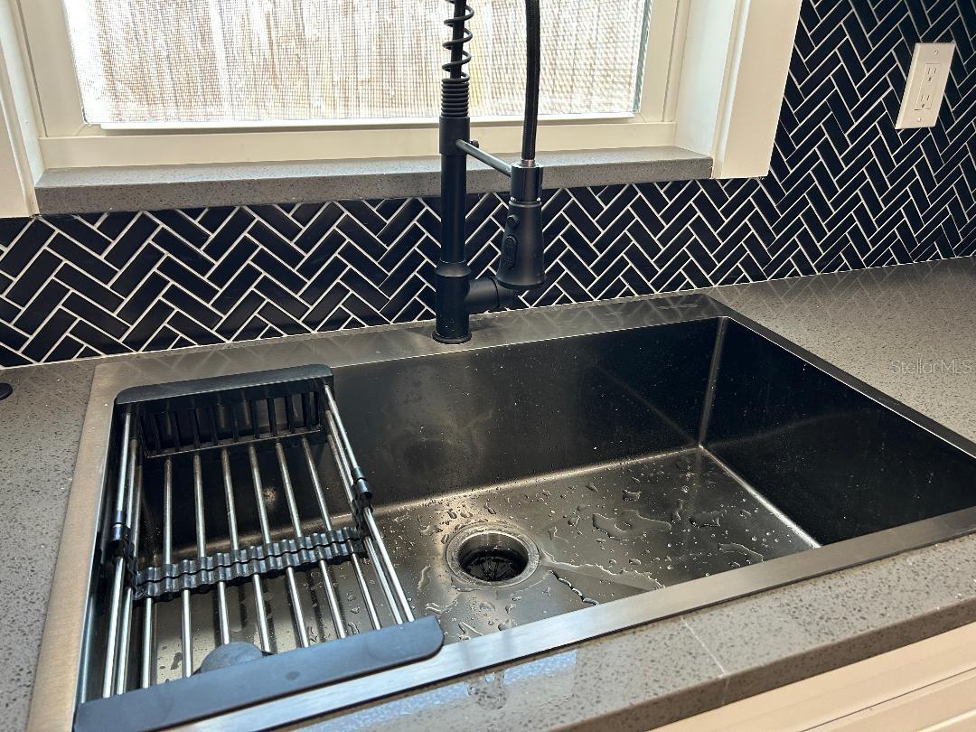 Image 7 of 28 For 4611 Mcelroy Avenue