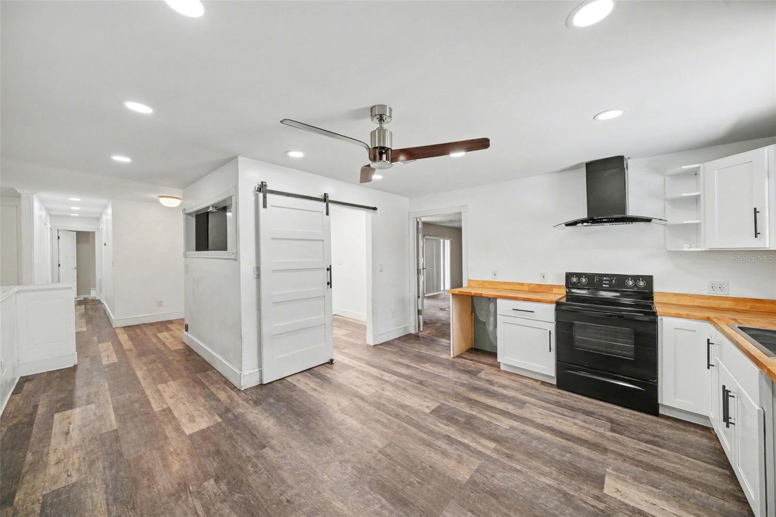 Image 13 of 31 For 10938 Salt Tree Drive