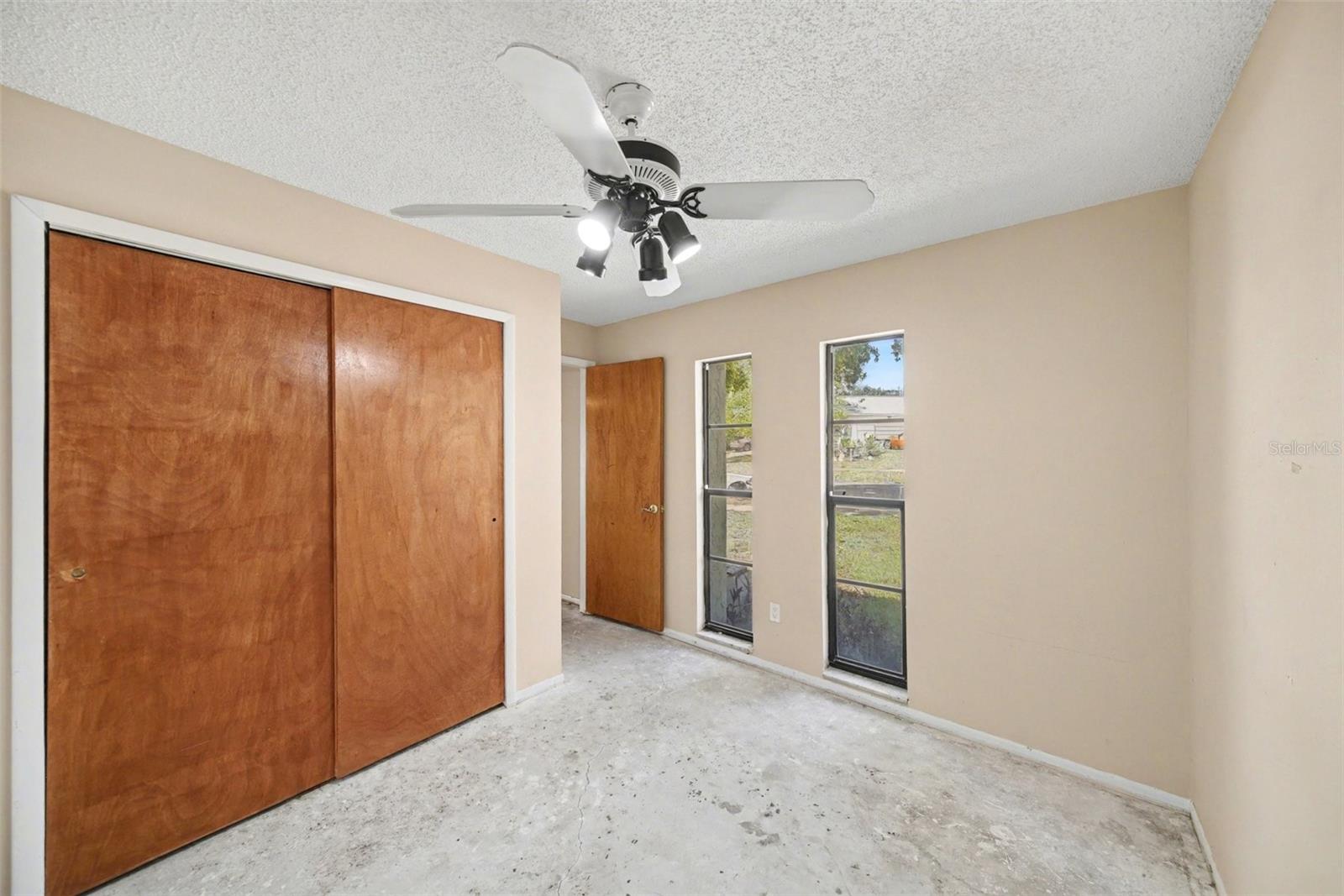 Image 15 of 31 For 10938 Salt Tree Drive