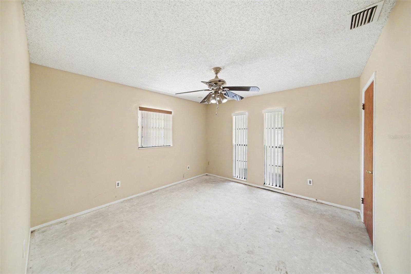 Image 19 of 31 For 10938 Salt Tree Drive