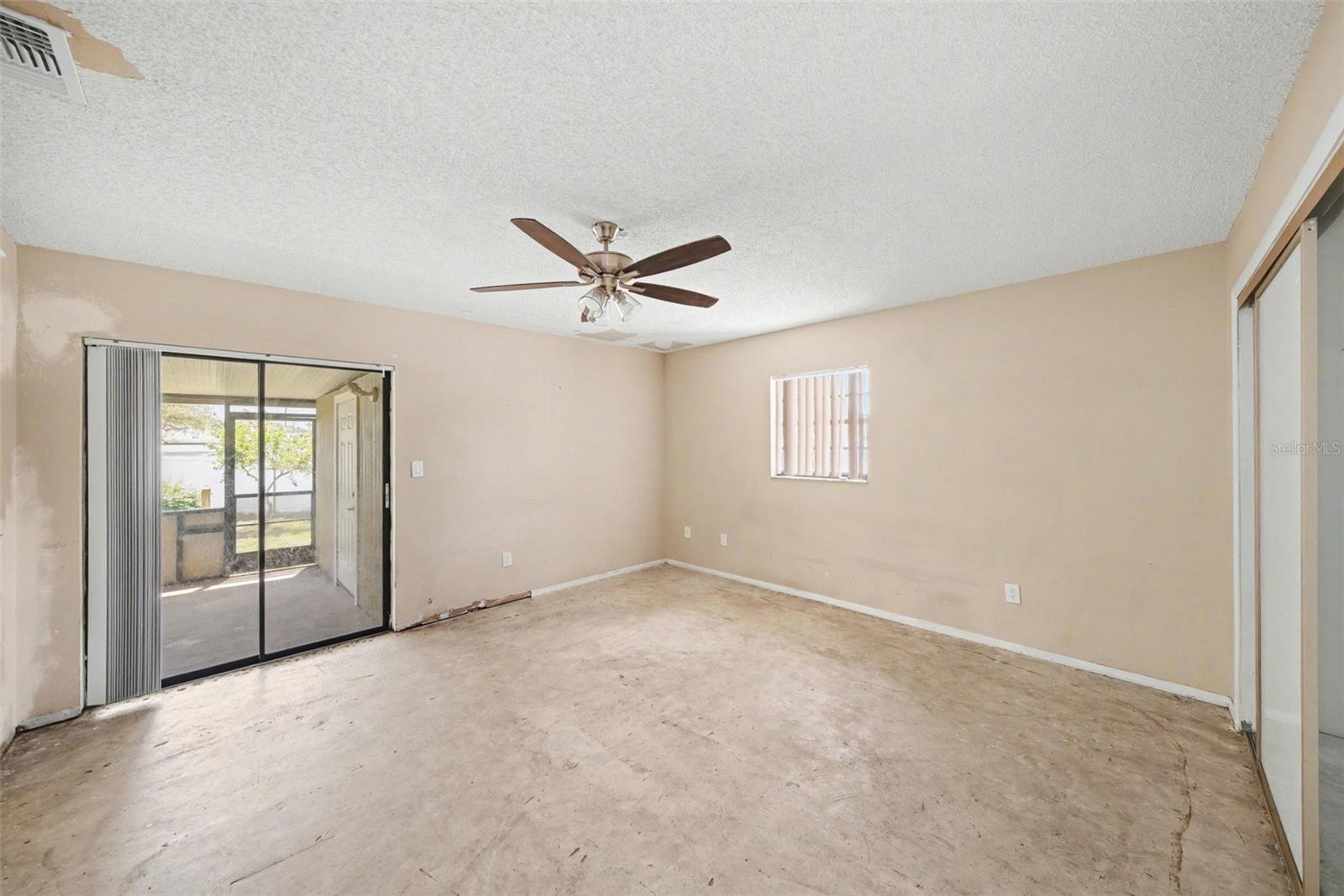 Image 23 of 31 For 10938 Salt Tree Drive