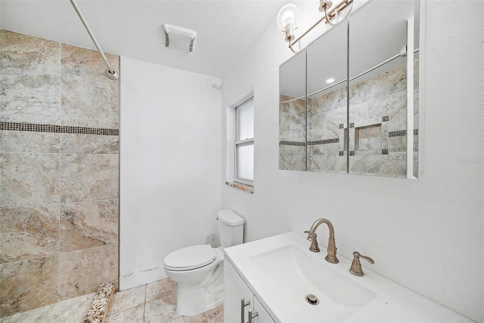 Image 25 of 31 For 10938 Salt Tree Drive