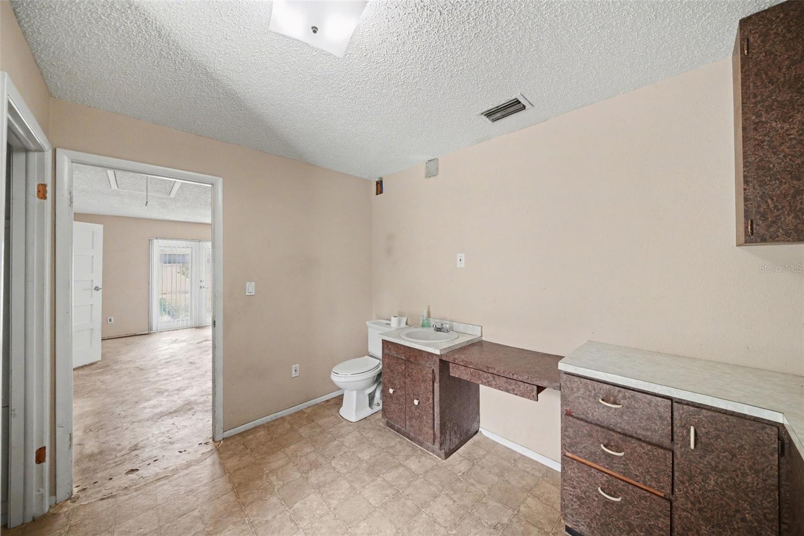 Image 27 of 31 For 10938 Salt Tree Drive