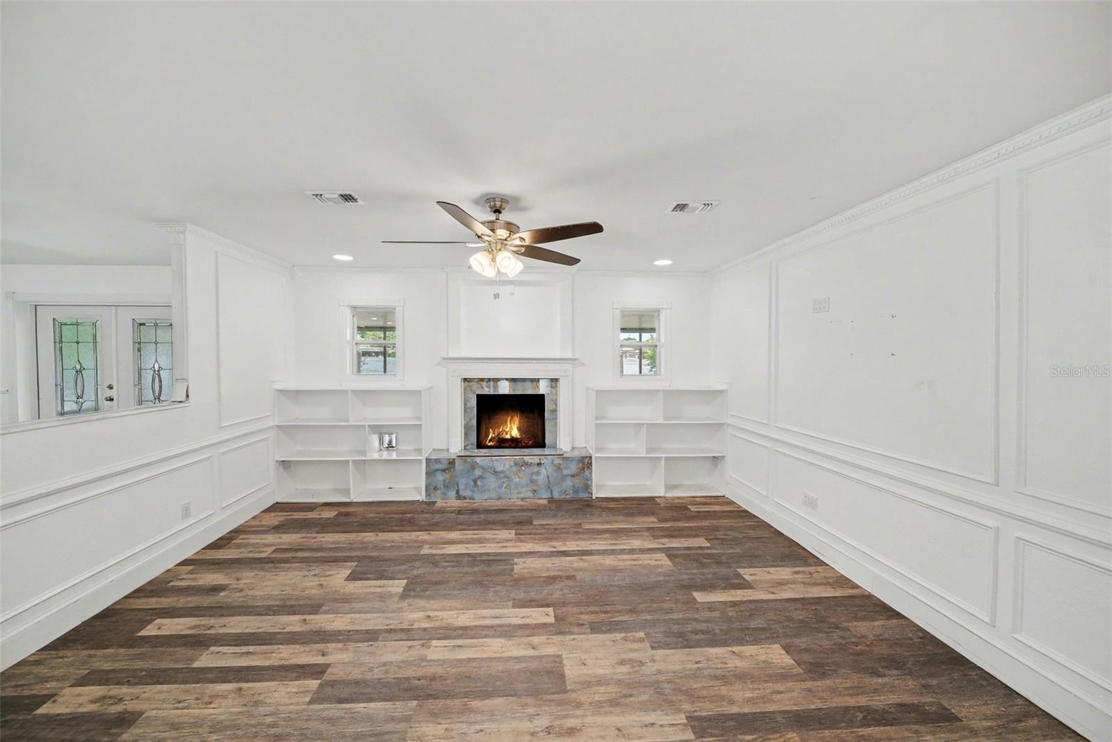 Image 3 of 31 For 10938 Salt Tree Drive