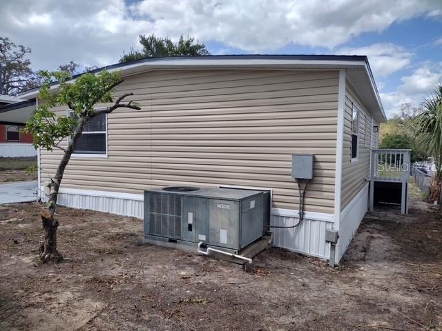 Listing photo id 5 for 9026 Bourbon Street