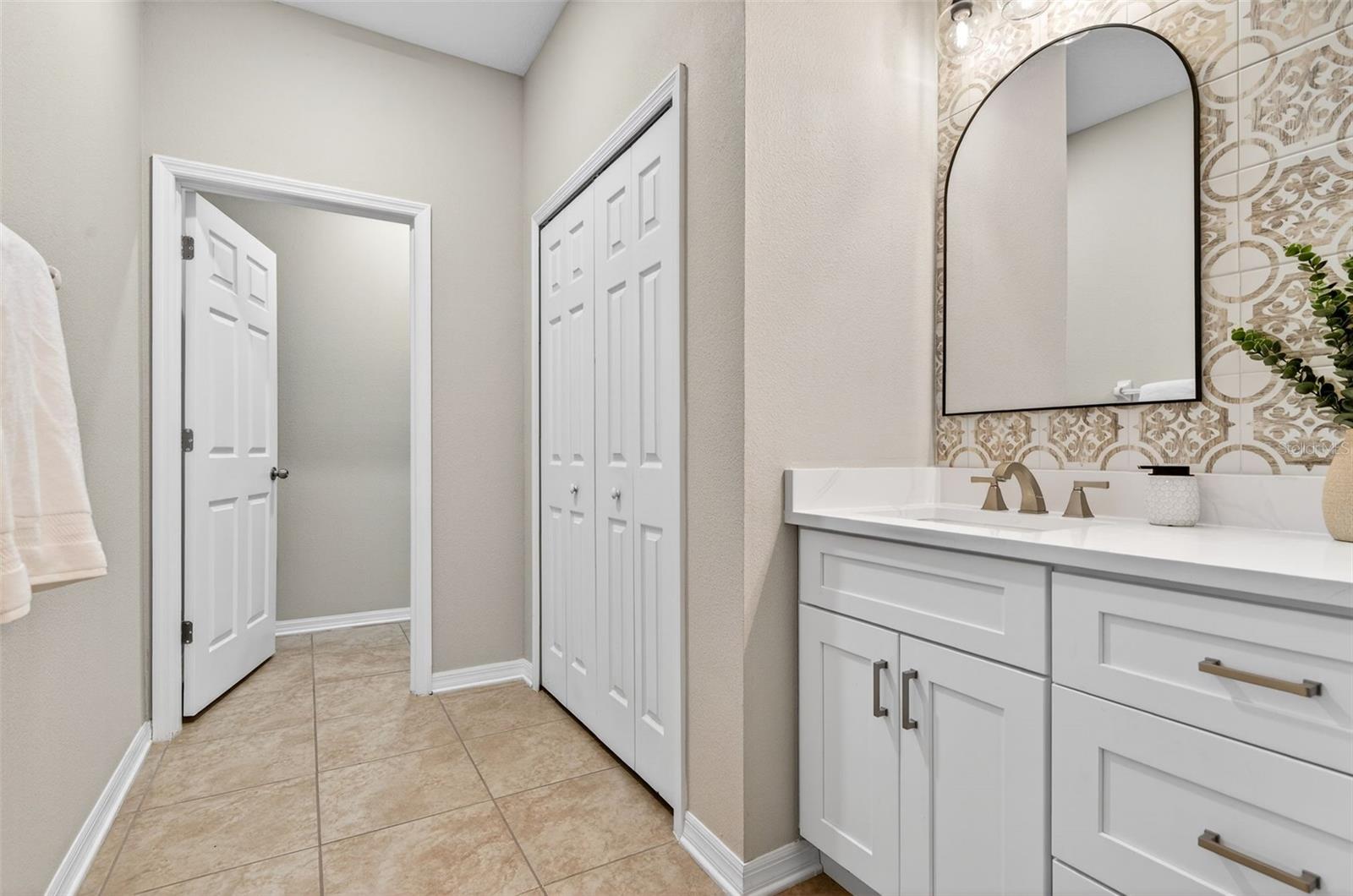 Image 21 of 47 For 8060 Roma Dune Drive