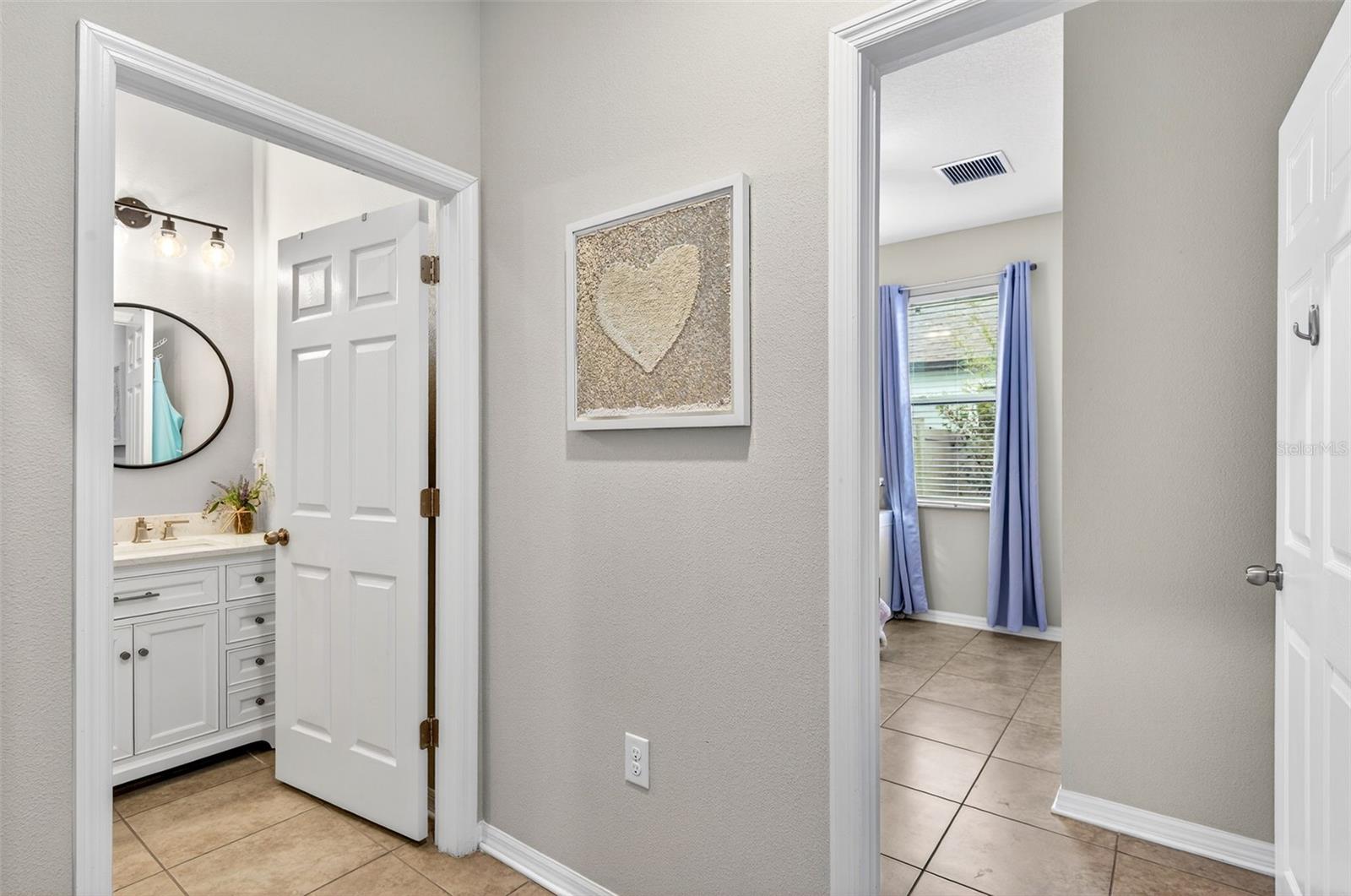 Image 22 of 47 For 8060 Roma Dune Drive