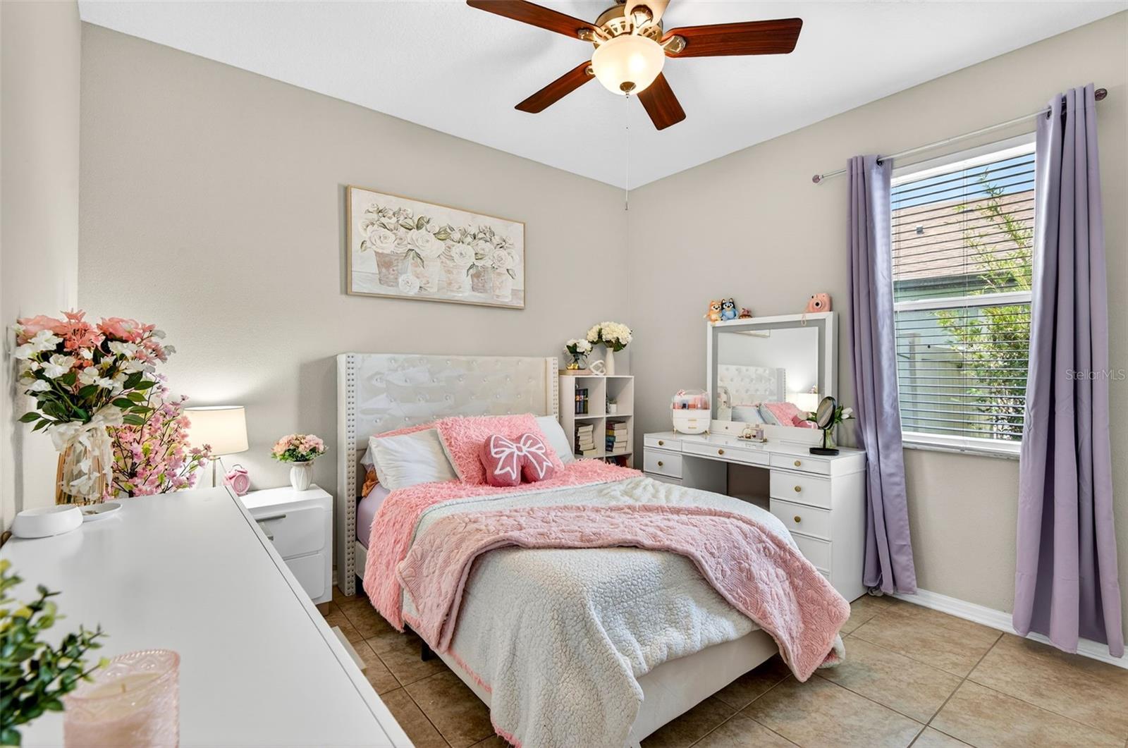 Image 23 of 47 For 8060 Roma Dune Drive