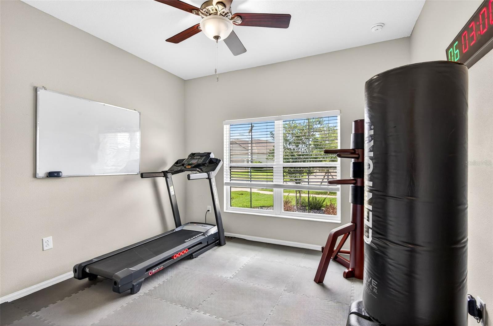 Image 26 of 47 For 8060 Roma Dune Drive