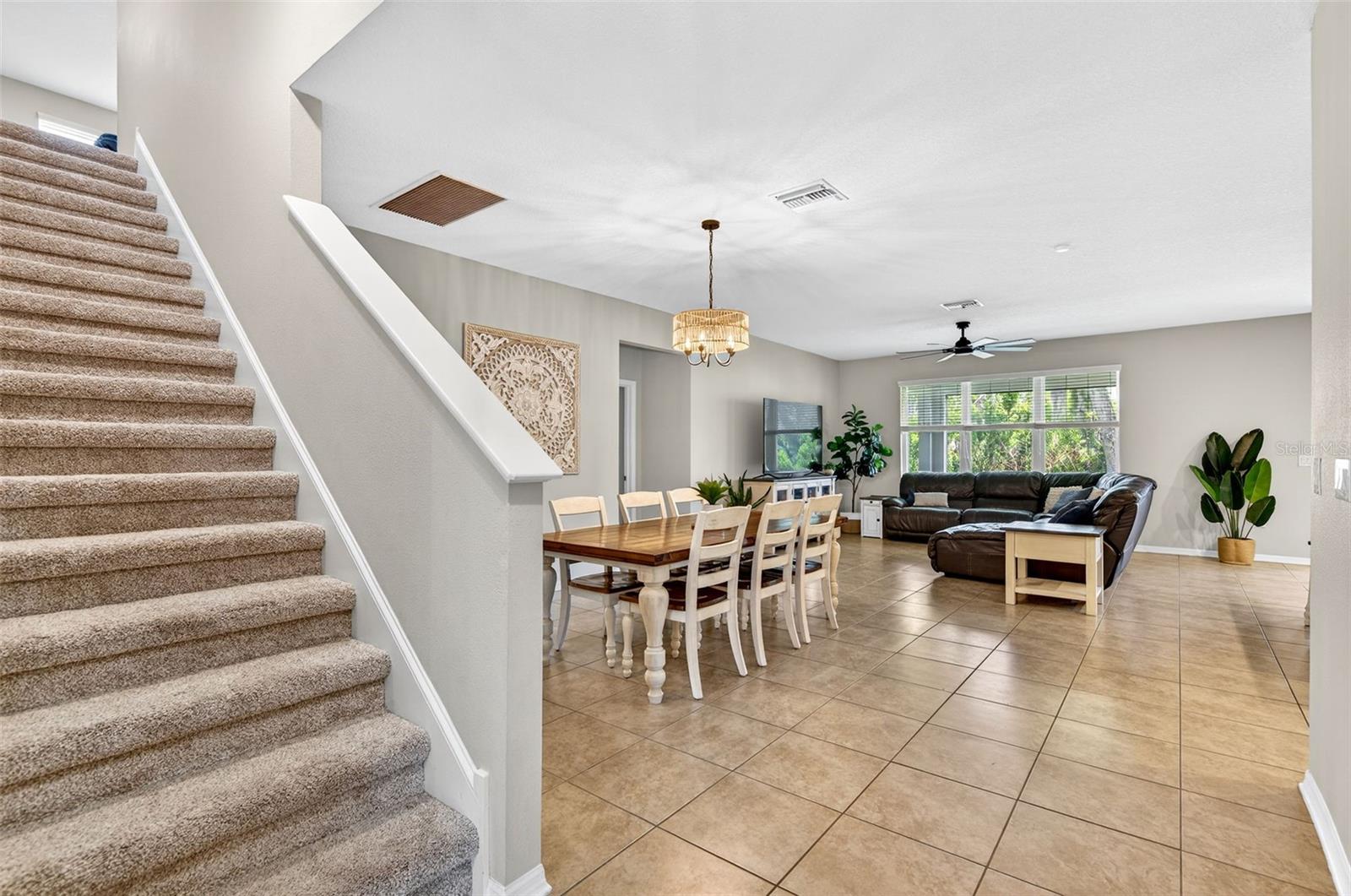 Image 28 of 47 For 8060 Roma Dune Drive