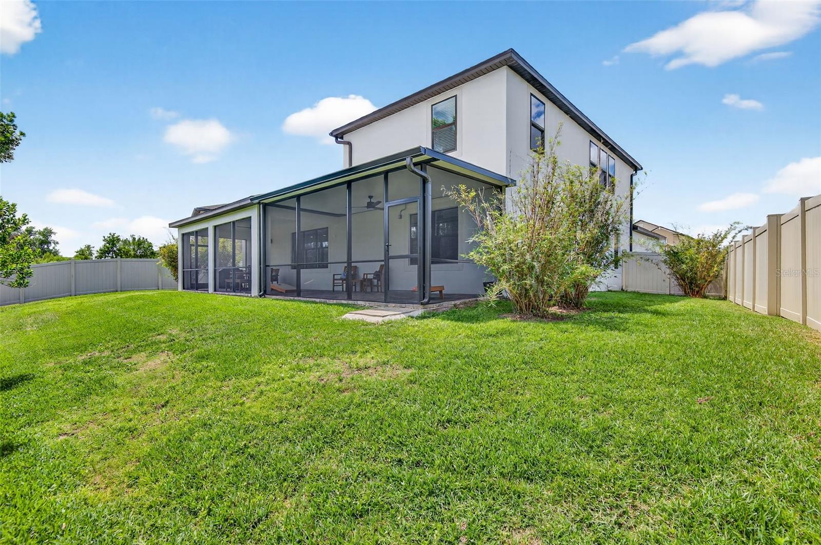 Image 37 of 47 For 8060 Roma Dune Drive