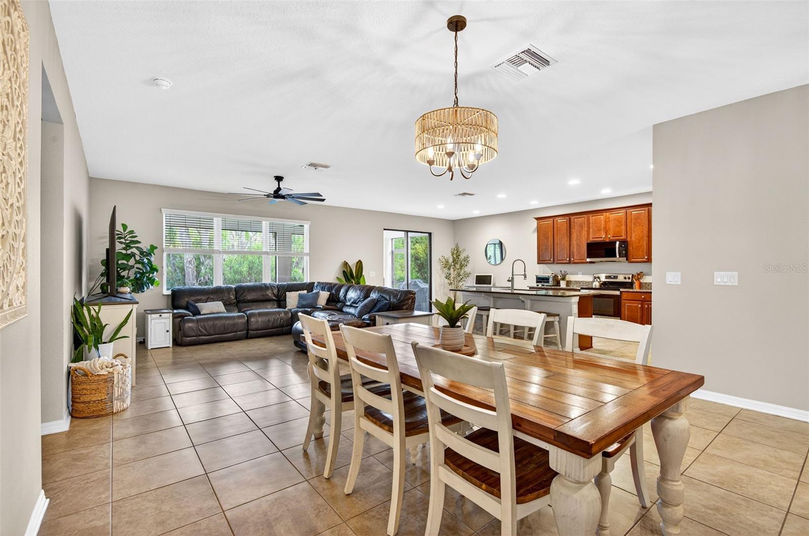 Image 9 of 47 For 8060 Roma Dune Drive