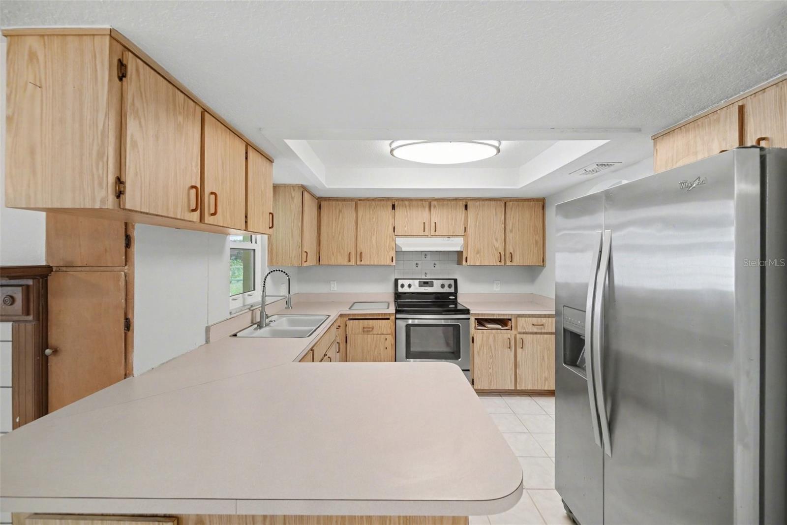 Listing photo id 8 for 113 Ruskin Avenue