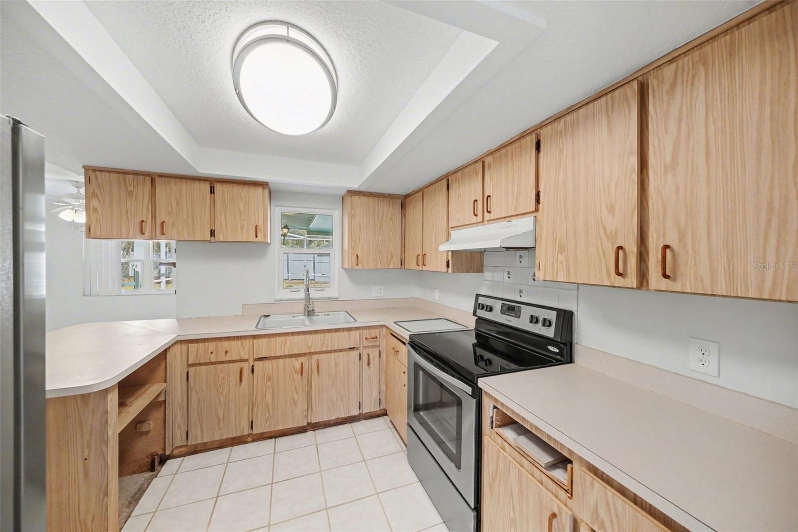 Listing photo id 7 for 113 Ruskin Avenue