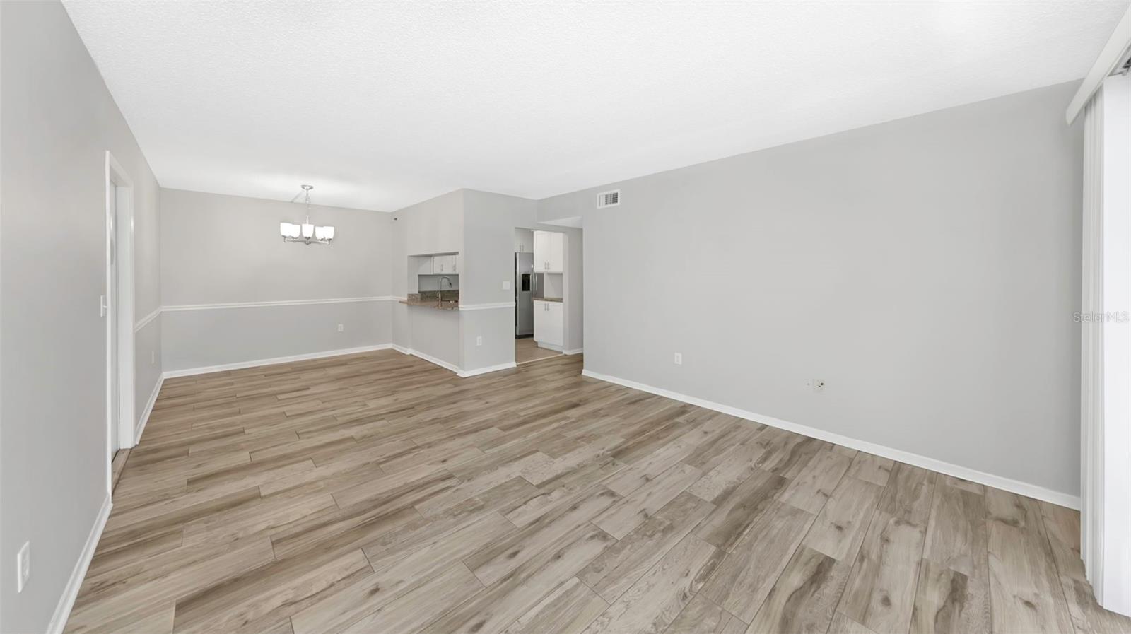 Image 11 of 50 For 1308 Pine Ridge Circle E H1