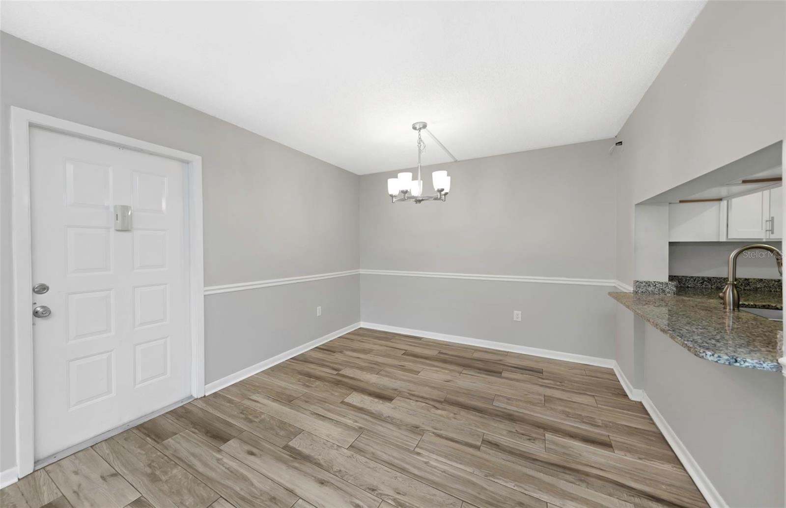 Image 12 of 50 For 1308 Pine Ridge Circle E H1