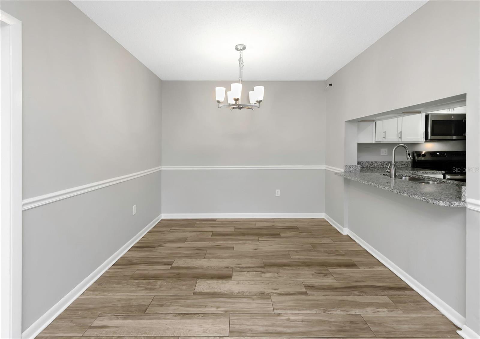 Image 13 of 50 For 1308 Pine Ridge Circle E H1