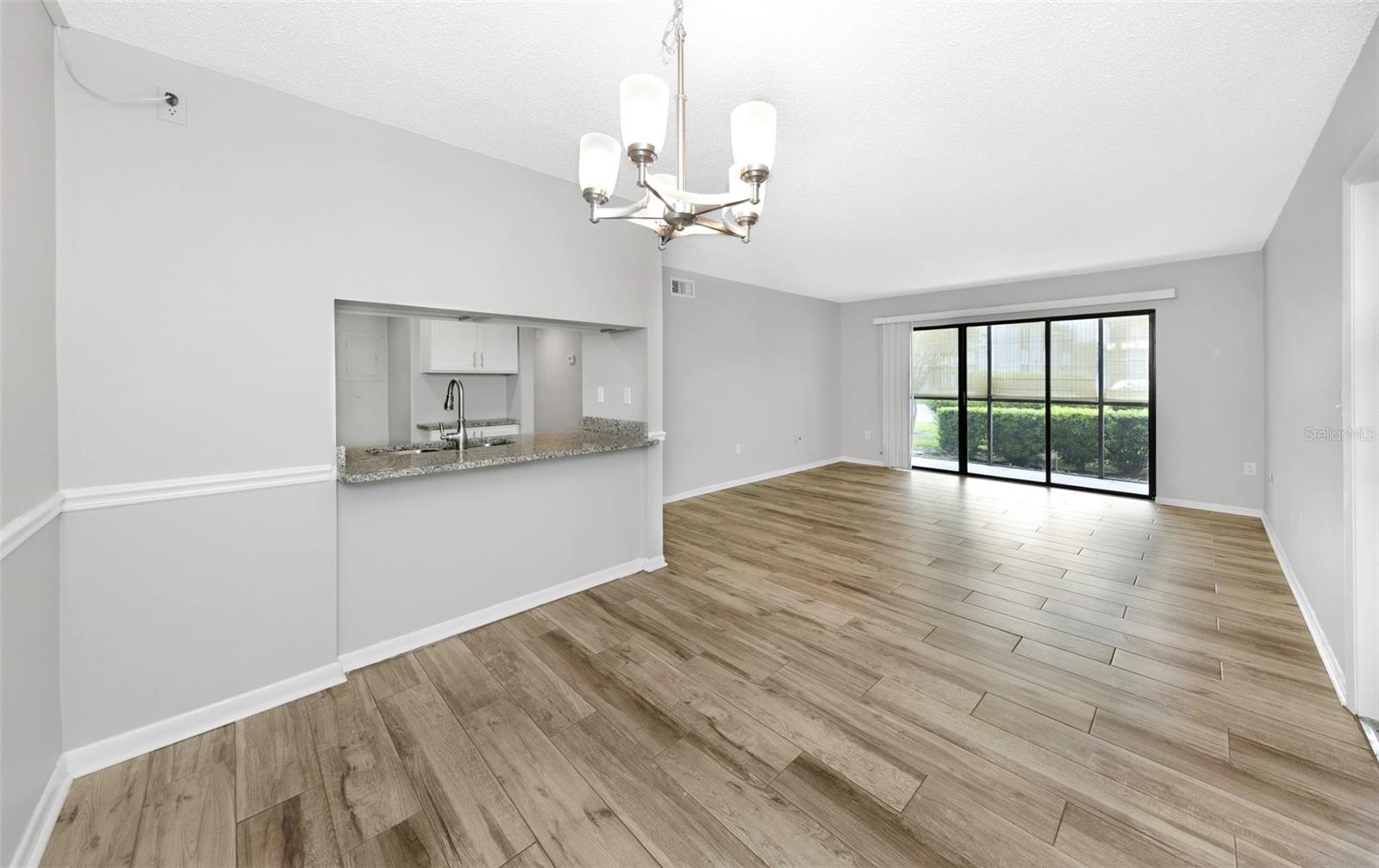 Image 15 of 50 For 1308 Pine Ridge Circle E H1