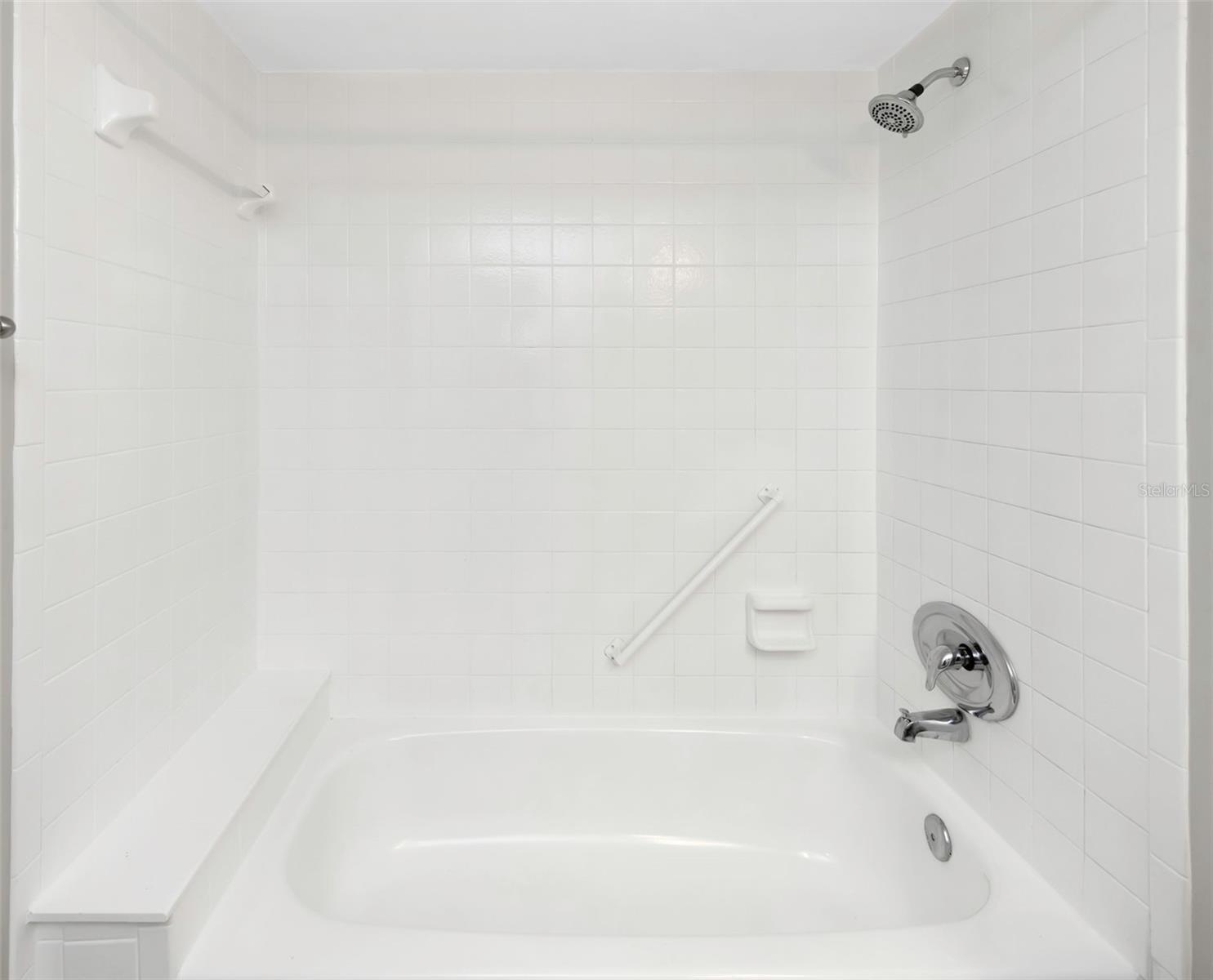 Image 17 of 50 For 1308 Pine Ridge Circle E H1