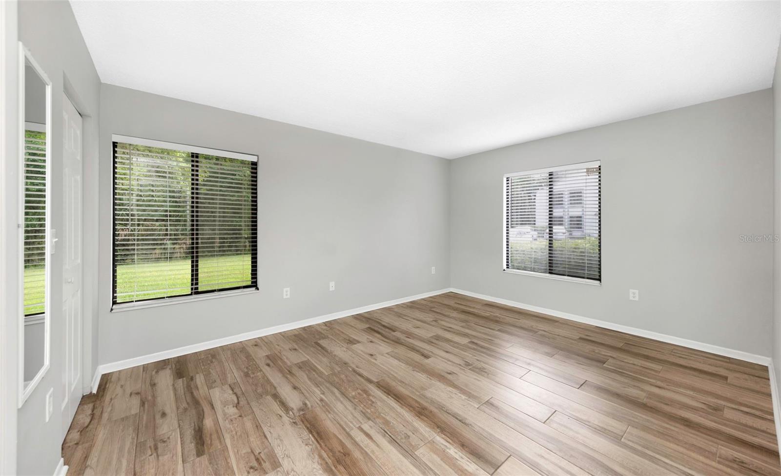 Image 21 of 50 For 1308 Pine Ridge Circle E H1