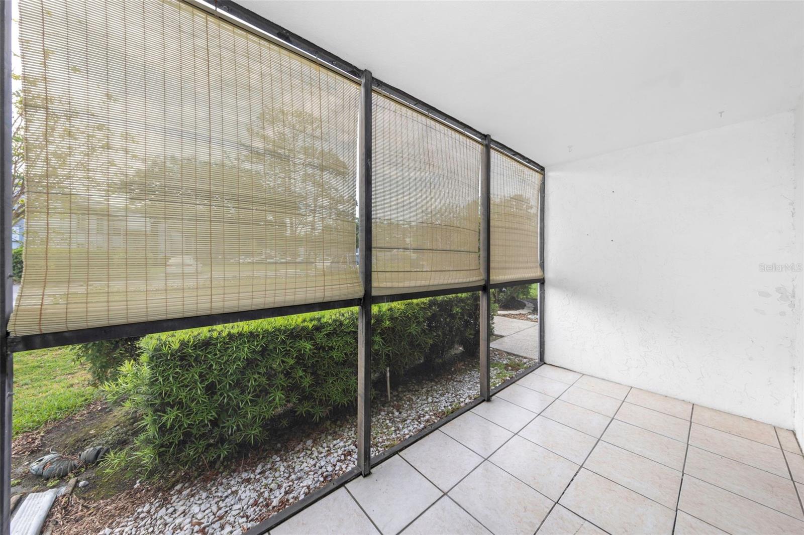 Image 29 of 50 For 1308 Pine Ridge Circle E H1