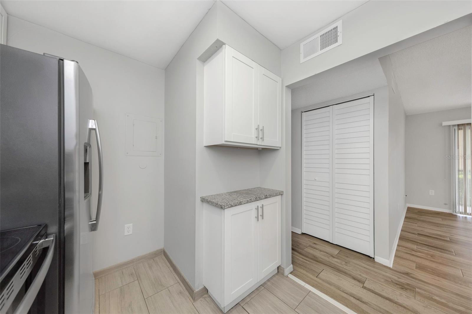 Image 30 of 50 For 1308 Pine Ridge Circle E H1