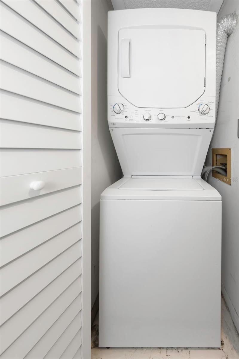 Image 32 of 50 For 1308 Pine Ridge Circle E H1