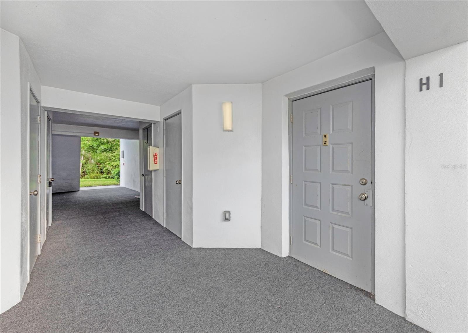 Image 33 of 50 For 1308 Pine Ridge Circle E H1