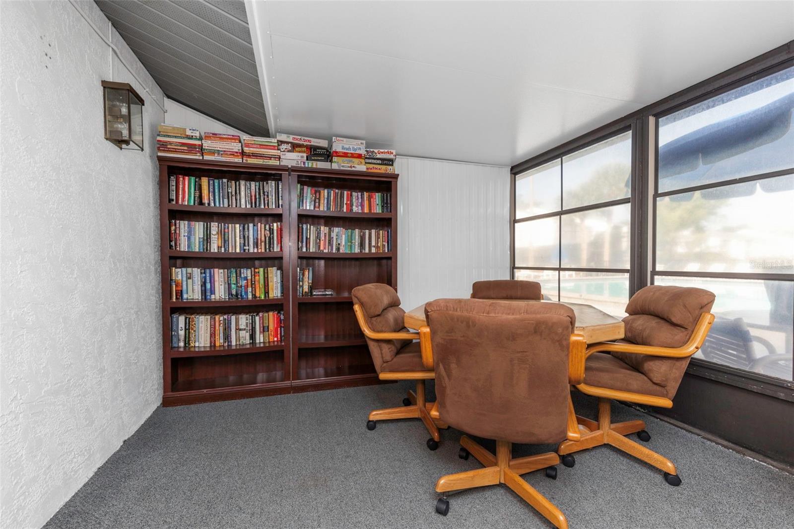 Image 41 of 50 For 1308 Pine Ridge Circle E H1