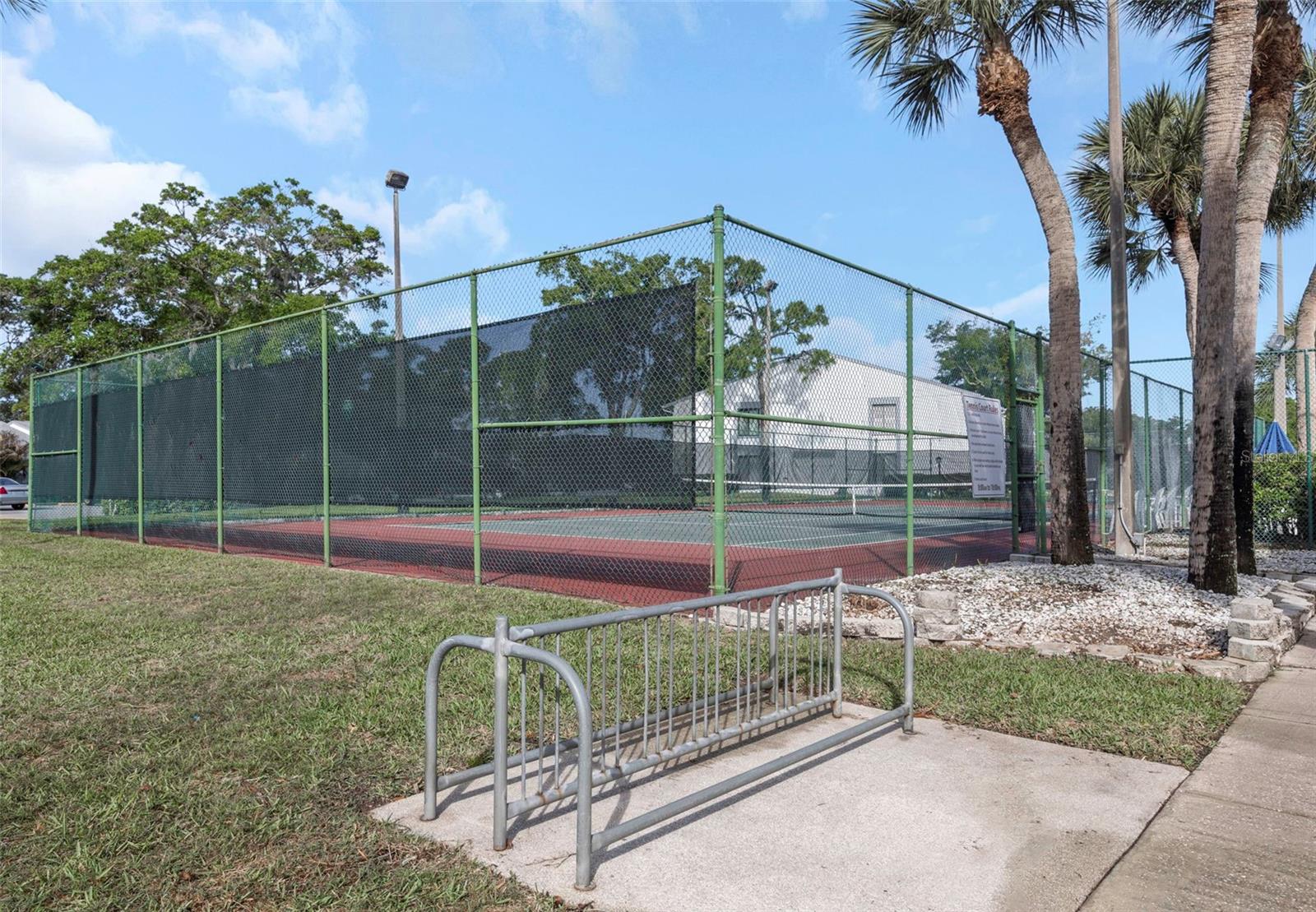 Image 48 of 50 For 1308 Pine Ridge Circle E H1