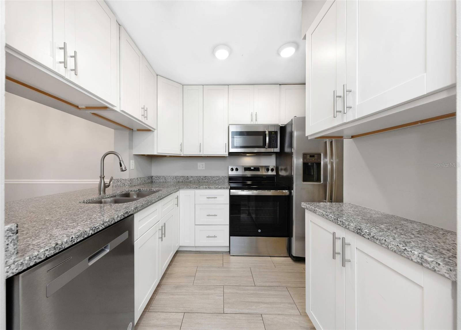 Image 5 of 50 For 1308 Pine Ridge Circle E H1