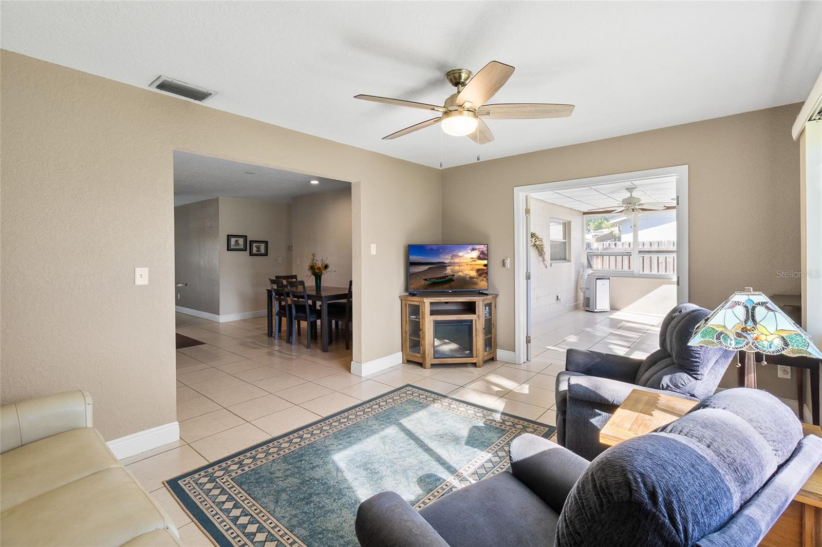 Image 18 of 43 For 7001 18th Street N