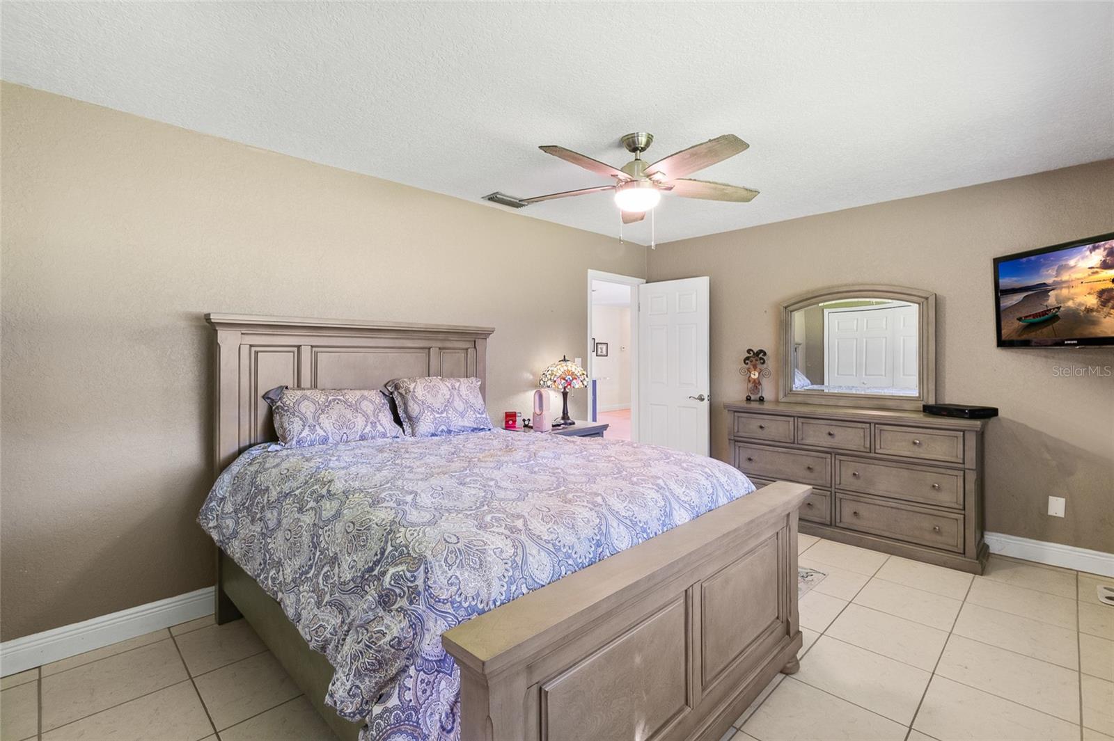 Image 22 of 43 For 7001 18th Street N