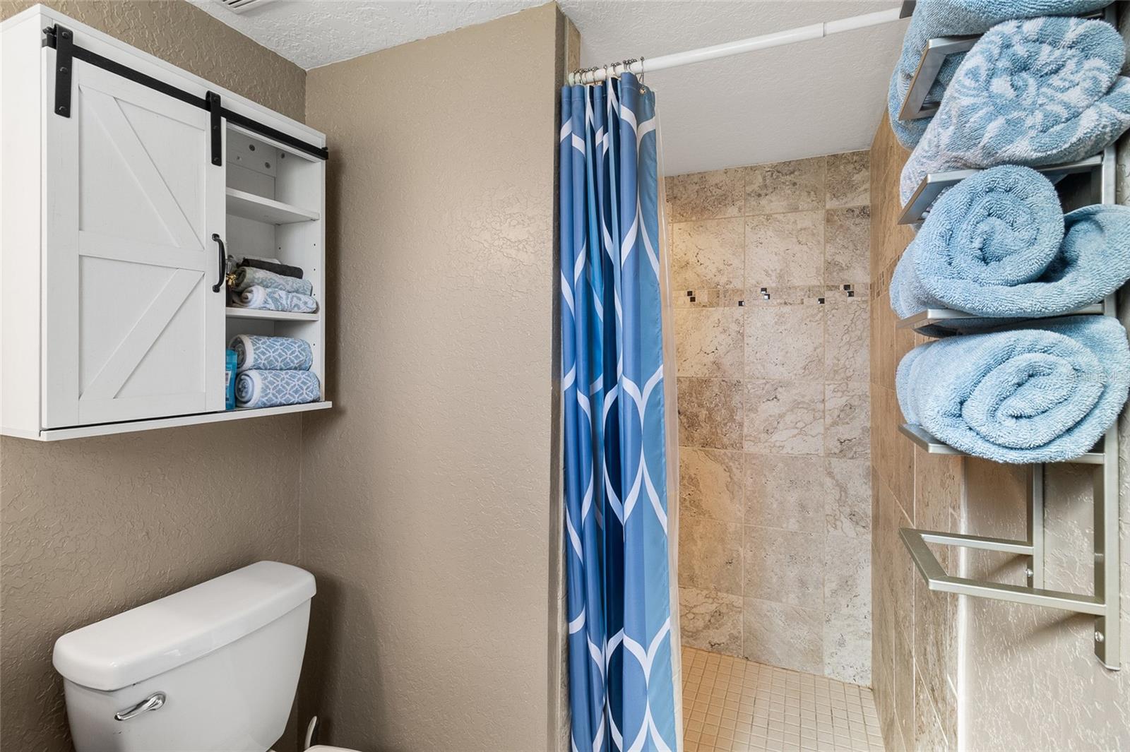 Image 24 of 43 For 7001 18th Street N