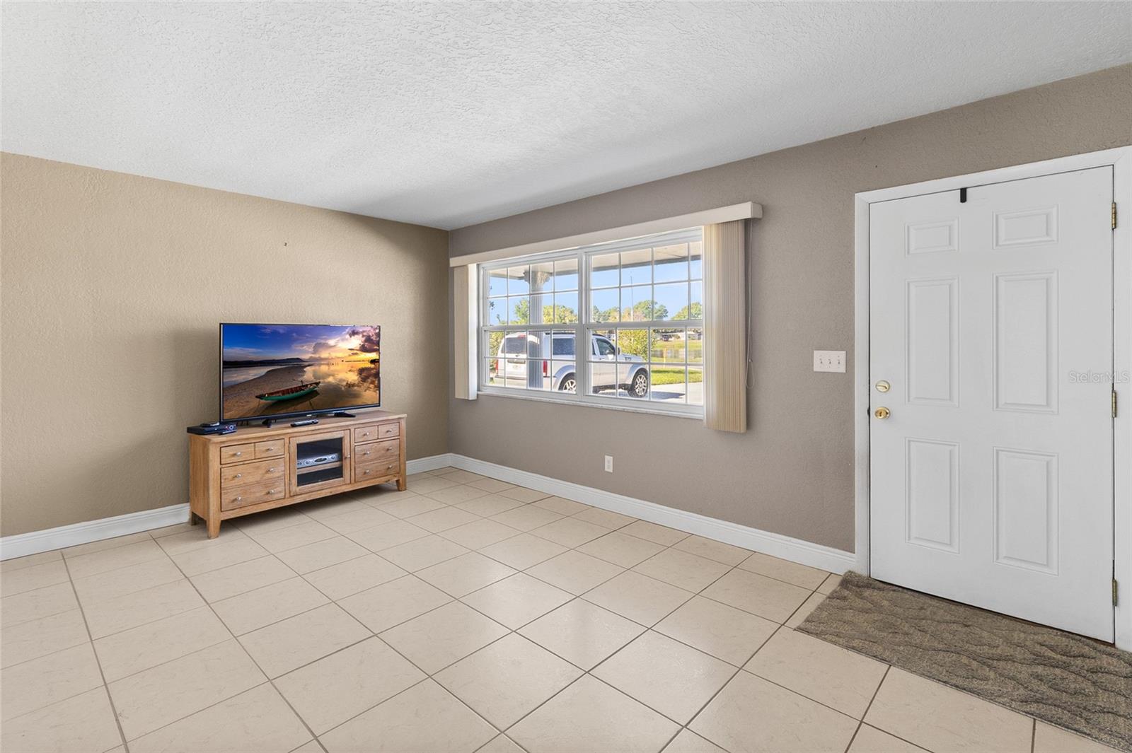 Image 9 of 43 For 7001 18th Street N