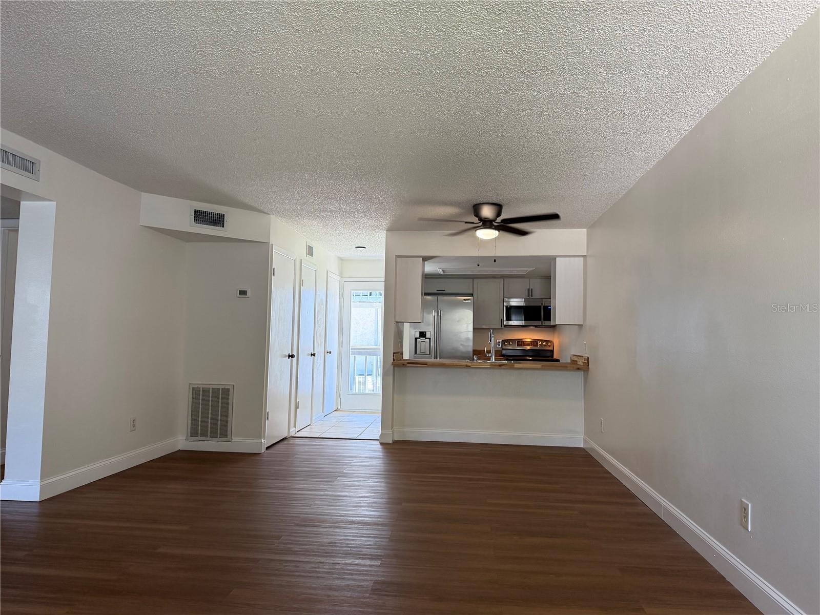 Image 3 of 14 For 4831 Mcelroy Avenue F104