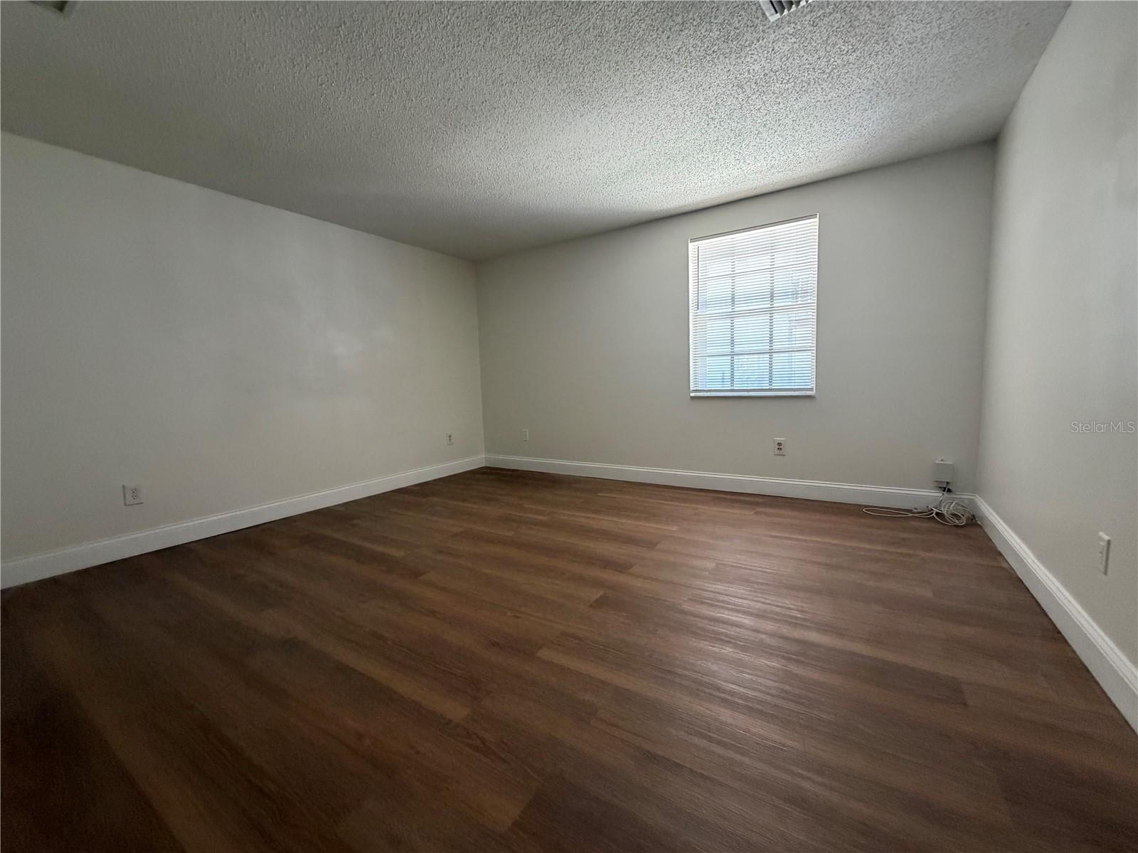 Image 7 of 14 For 4831 Mcelroy Avenue F104