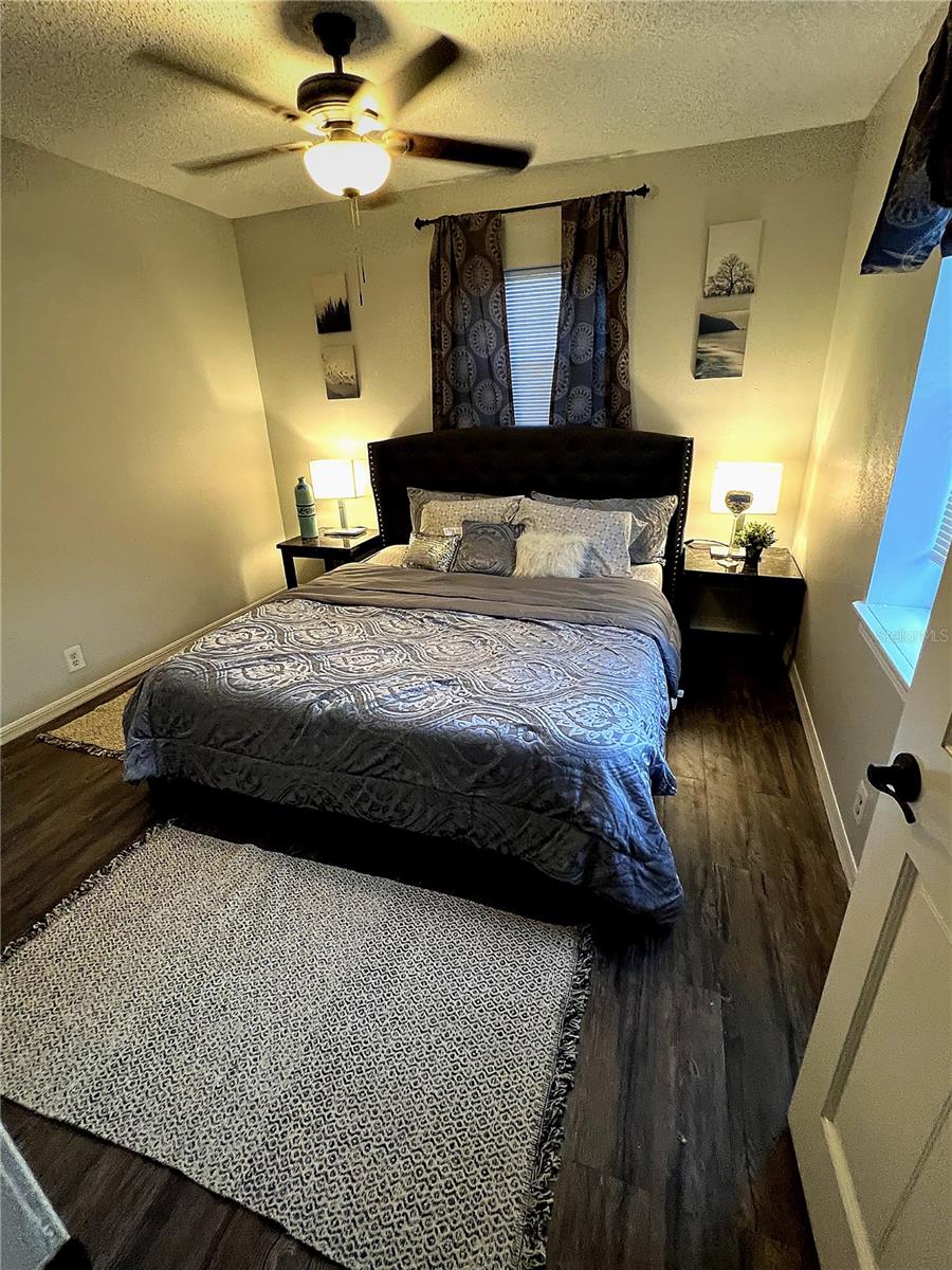 Image 24 of 27 For 522 Rosery Road Nw