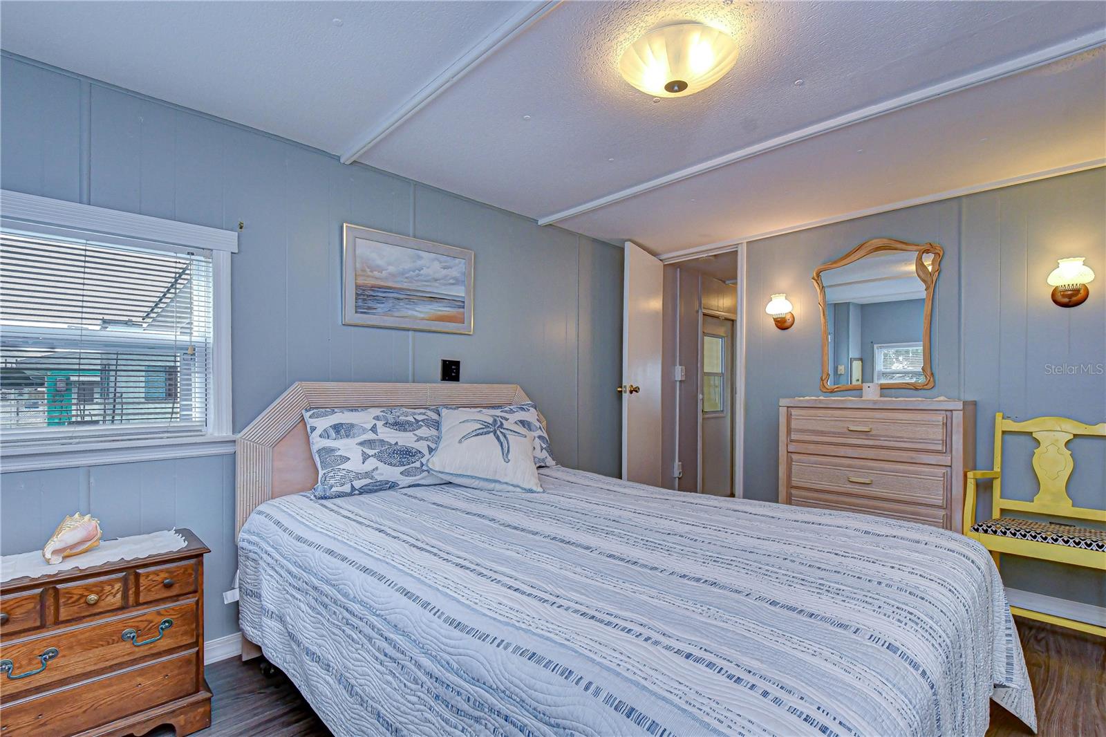 Image 19 of 48 For 38634 Lansing Avenue