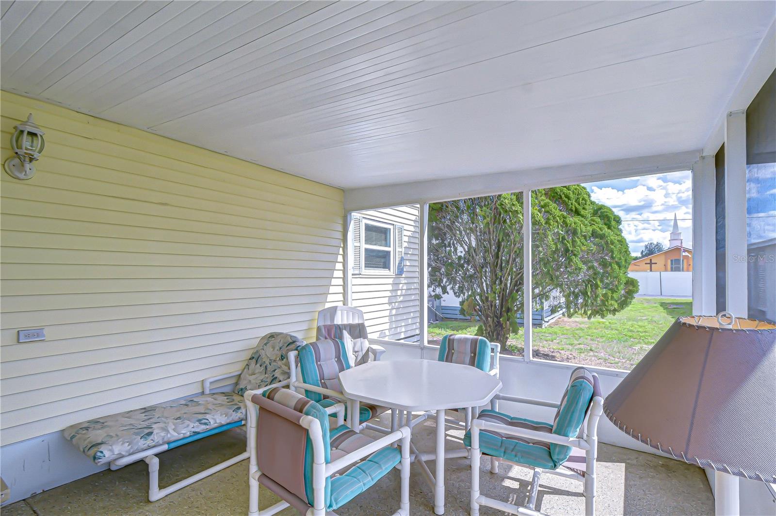 Image 29 of 48 For 38634 Lansing Avenue