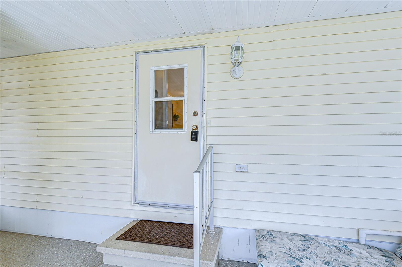 Image 31 of 48 For 38634 Lansing Avenue