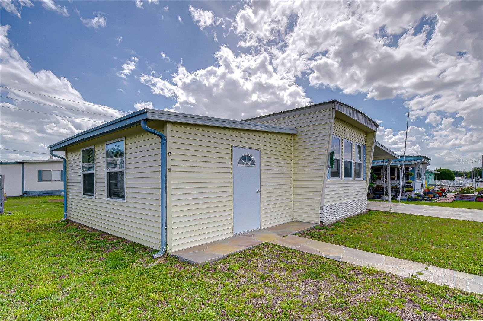 Image 35 of 48 For 38634 Lansing Avenue