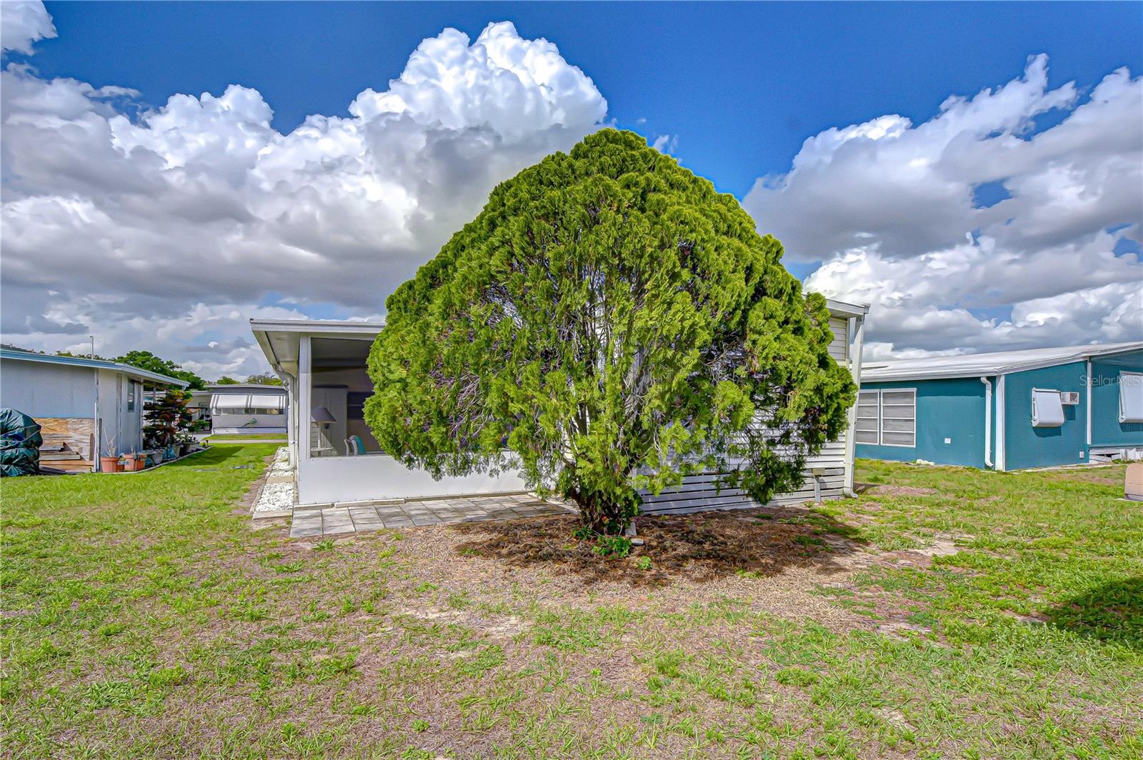 Image 37 of 48 For 38634 Lansing Avenue