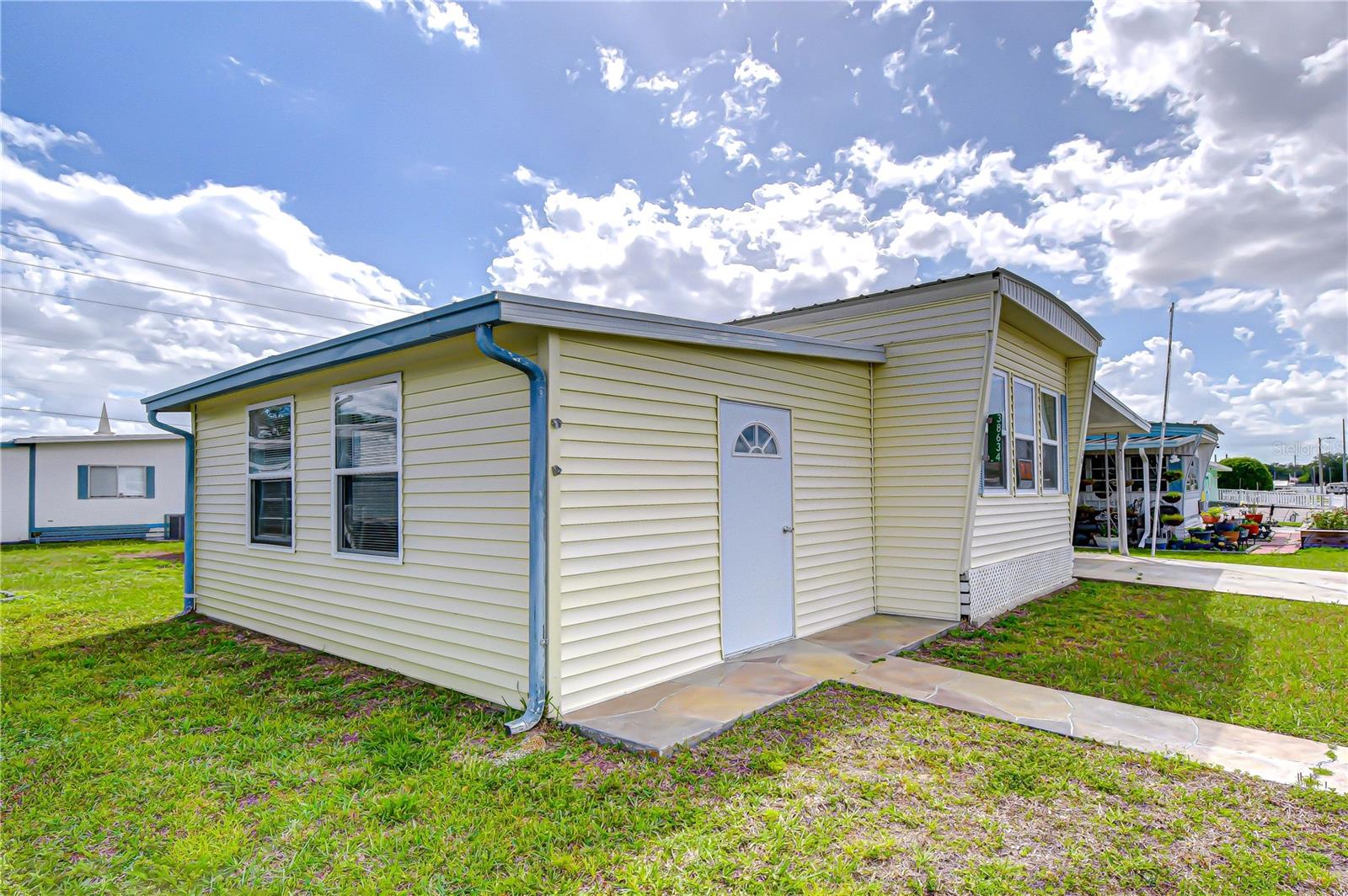 Image 40 of 48 For 38634 Lansing Avenue