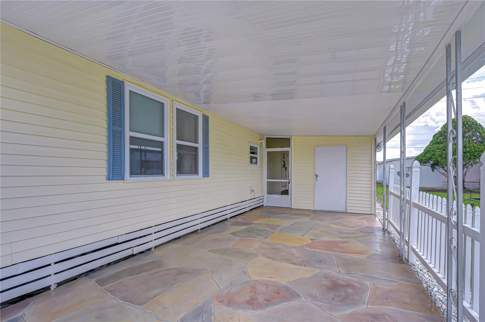 Image 42 of 48 For 38634 Lansing Avenue