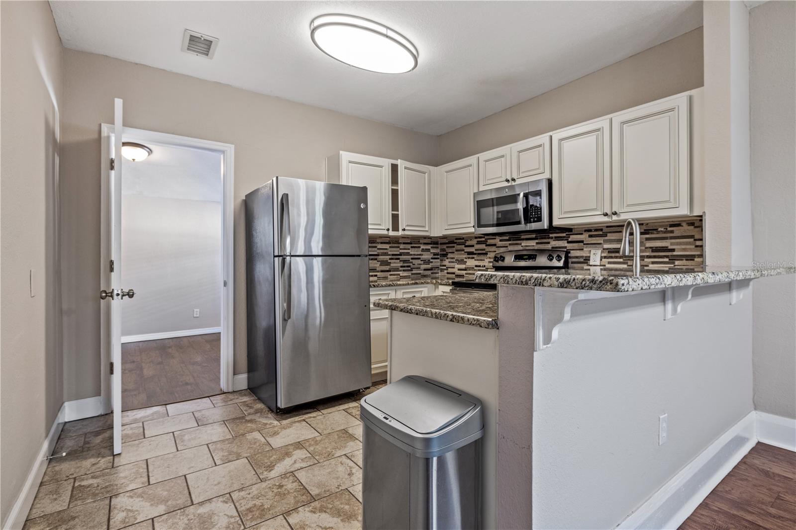 Image 7 of 21 For 1209 Ida Street