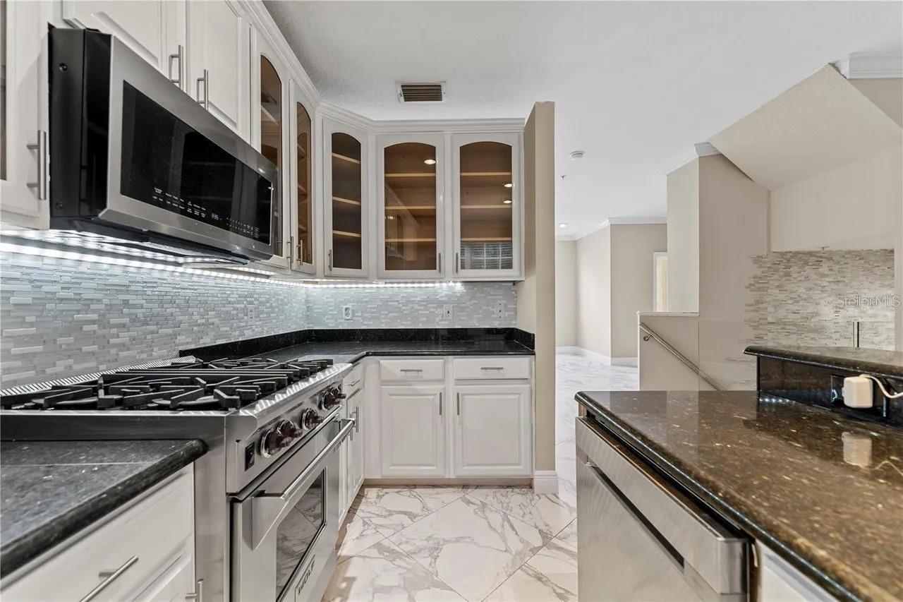 Image 10 of 33 For 1437 Harbour Walk Road