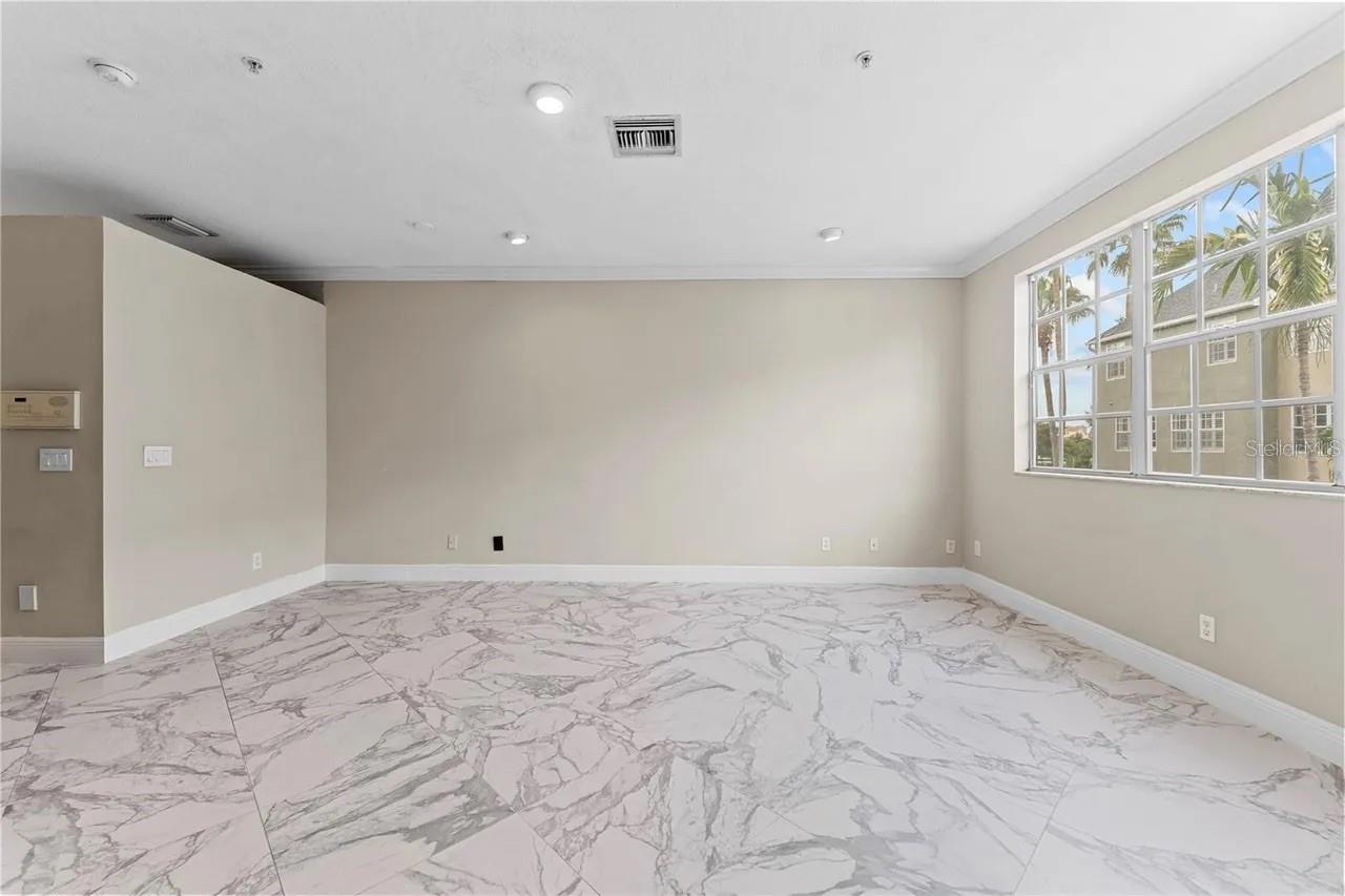 Image 17 of 33 For 1437 Harbour Walk Road